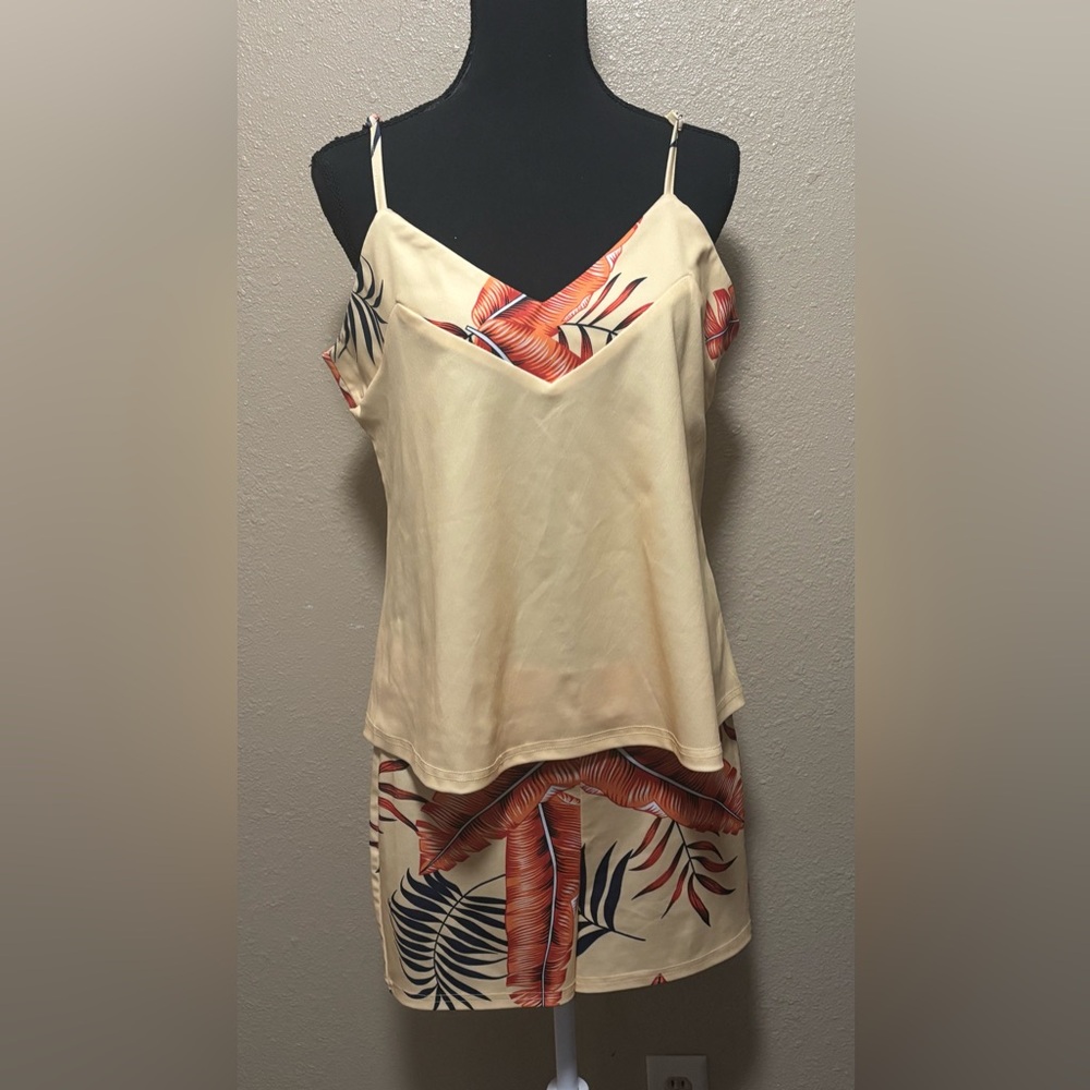 Set of chorts and blouse …..